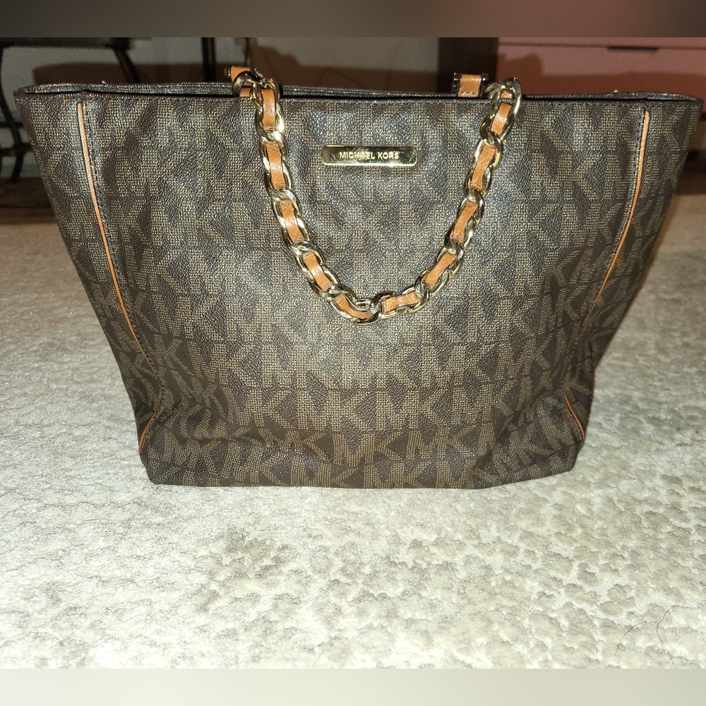 Michael Kors Monogram Satchelππ - Picture 6 of 12